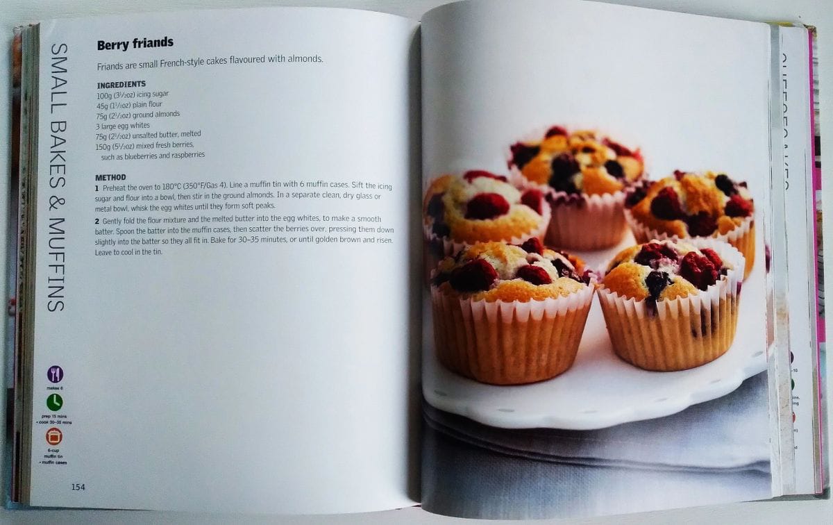 Everyday Easy: Cakes and Cupcakes by Dorling Kindersley
